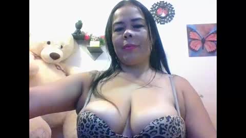 Snapshot of chiarafioree chatting on 30, 9, 2025 ChiaraFioree online show from 30, 9, 2025