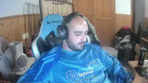 chicomallorca96 online show from 17, 2, 2025