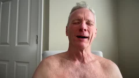 Snapshot of chill_with_john chatting on 29, 10, 2025 John online show from 29, 10, 2025