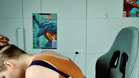 Snapshot of chillsnail_bro chatting on 7, 2, 2026 Bella online show from 7, 2, 2026