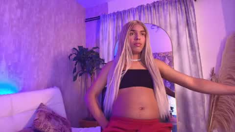 Snapshot of chloe_bronze chatting on 10, 6, 2026 Chloe online show from 10, 6, 2026