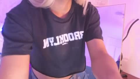 Snapshot of chloe_bronze chatting on 15, 7, 2026 Chloe online show from 15, 7, 2026