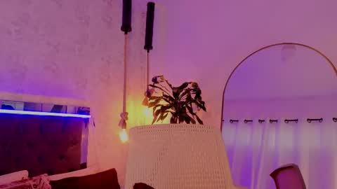 Snapshot of chloe_bronze chatting on 5, 8, 2026 Chloe online show from 5, 8, 2026