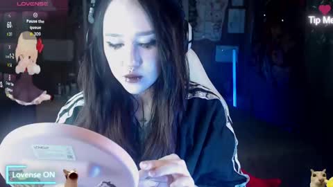 Snapshot of chloe_crystall_killer chatting on 14, 5, 2026 chloe_crystall_killer online show from 14, 5, 2026