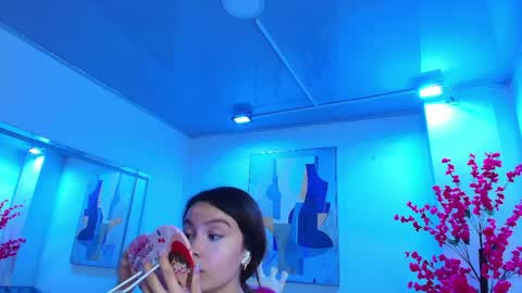 Chloe online show from 31, 3, 2026