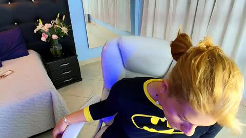 Snapshot of chloe_goddes chatting on 13, 12, 2024 CHLOE online show from 13, 12, 2024