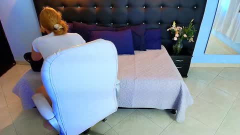 Snapshot of chloe_goddes chatting on 14, 12, 2024 CHLOE online show from 14, 12, 2024