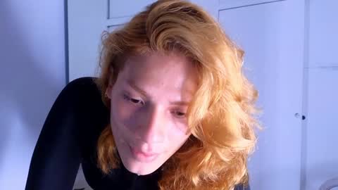 Snapshot of chloe_goddes chatting on 17, 12, 2024 CHLOE online show from 17, 12, 2024