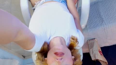 Snapshot of chloe_goddes chatting on 28, 12, 2024 CHLOE online show from 28, 12, 2024