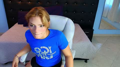 Snapshot of chloe_goddes chatting on 9, 1, 2025 CHLOE online show from 9, 1, 2025