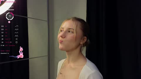 Snapshot of chloe_guidry chatting on 14, 1, 2025 Arianaa Mourrr online show from 14, 1, 2025