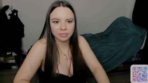 Snapshot of chloe_loo chatting on 20, 4, 2026 Chloe online show from 20, 4, 2026