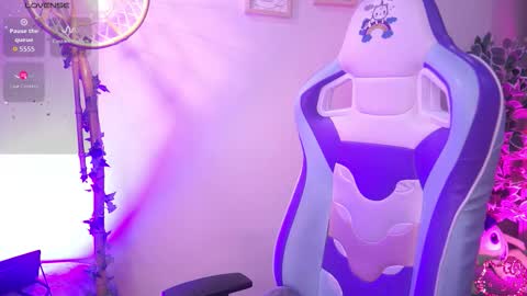 Snapshot of chloe_moons_ chatting on 27, 2, 2026 CLOE online show from 27, 2, 2026