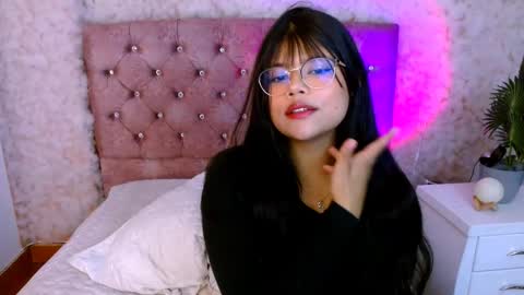 Snapshot of chloe_parkeer chatting on 10, 11, 2025 Chloe online show from 10, 11, 2025