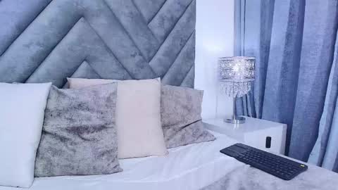 chloe_wilson7 online show from 5, 3, 2025