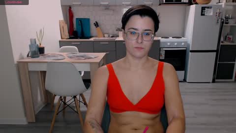 Eva and Sandra online show from 8, 12, 2024