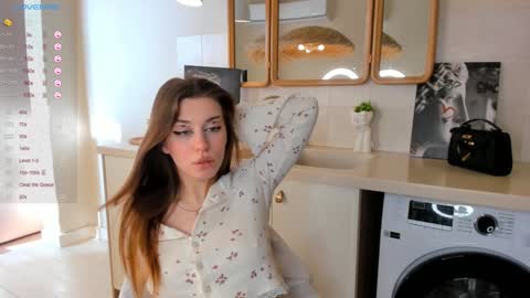 Megan and Jeniffer online show from 5, 2, 2025