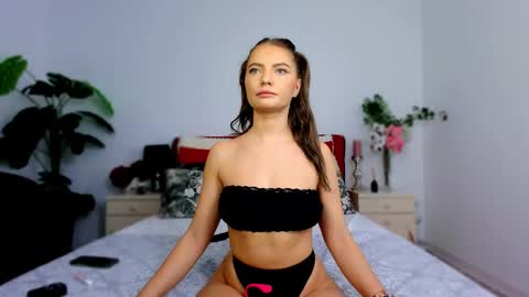 Chloe online show from 6, 11, 2025