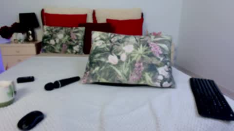 Chloe online show from 12, 3, 2026