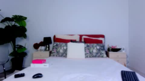 Chloe online show from 25, 3, 2026