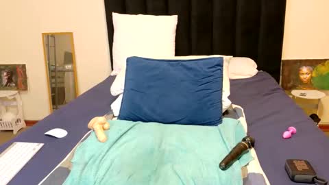 Chloe Chrome online show from 5, 2, 2026