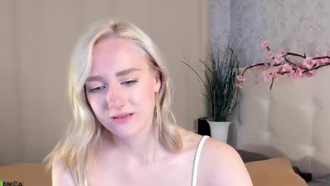 Snapshot of chloedeccker chatting on 22, 6, 2026 Chloe Deccker online show from 22, 6, 2026