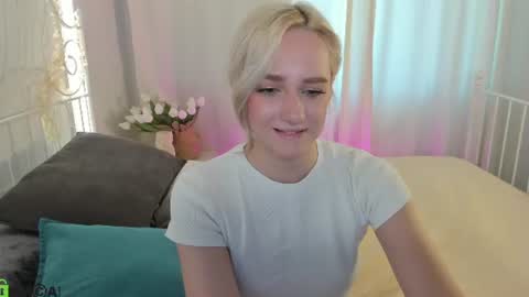 Snapshot of chloedeccker chatting on 2, 7, 2026 Chloe Deccker online show from 2, 7, 2026