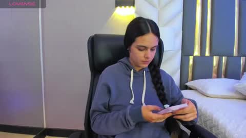 Snapshot of chloeharper_ chatting on 9, 7, 2026 Chloe Harper online show from 9, 7, 2026
