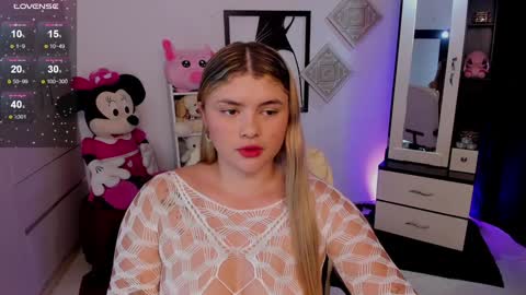 Snapshot of chloejones__ chatting on 7, 1, 2025 Chloee online show from 7, 1, 2025