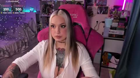 Snapshot of chloekohaku chatting on 21, 12, 2025 ChloeKohaku online show from 21, 12, 2025