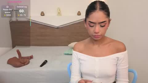 C H L O E online show from 10, 1, 2026