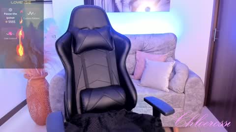 Snapshot of chloerossi chatting on 13, 12, 2024 Laura online show from 13, 12, 2024