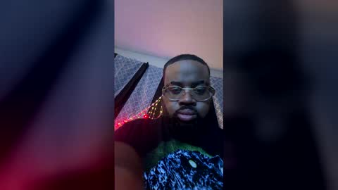 Snapshot of chocolatedickeater chatting on 26, 4, 2026 chocolatedickeater online show from 26, 4, 2026