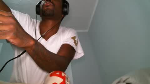 chocolatedolla online show from 3, 1, 2025