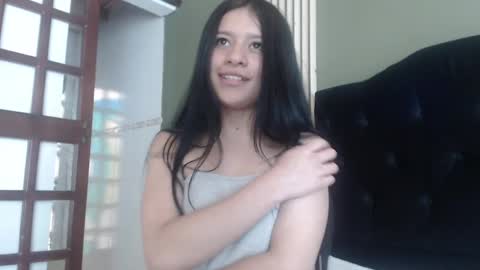  Laura  online show from 24, 12, 2024