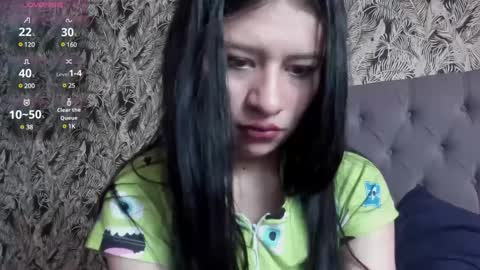  Laura  online show from 30, 1, 2025
