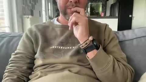 chris13abcd online show from 12, 11, 2025