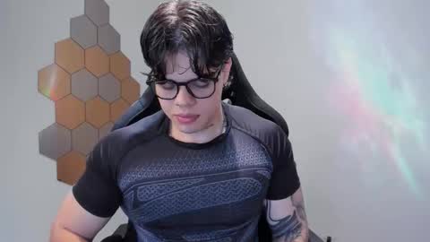 Snapshot of chris_cooperr chatting on 28, 11, 2025 Chris Cooper Independent model online show from 28, 11, 2025