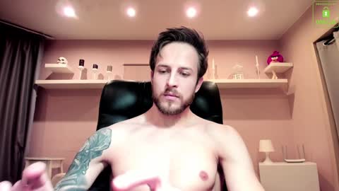 Snapshot of chriscarrey chatting on 24, 1, 2025 Chris online show from 24, 1, 2025