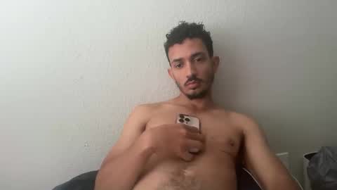 chrislover2125 online show from 17, 4, 2026