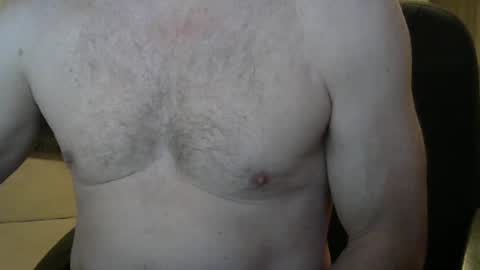 Snapshot of chrismas1 chatting on 4, 3, 2025 chrismas1 online show from 4, 3, 2025