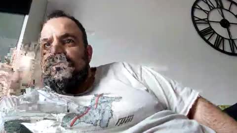 Snapshot of chrisole chatting on 25, 2, 2026 chris ole online show from 25, 2, 2026