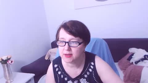 Christa online show from 3, 2, 2025