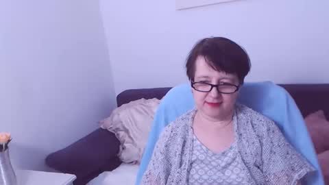 Christa online show from 27, 2, 2025