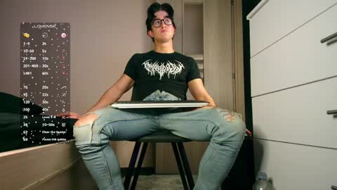 Snapshot of christianlevine_ chatting on 8, 4, 2026 UPVOTE ME ------ ILL DO SOMETHING FOR FREE online show from 8, 4, 2026