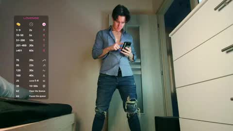 Snapshot of christianlevine_ chatting on 11, 4, 2026 UPVOTE ME ------ ILL DO SOMETHING FOR FREE online show from 11, 4, 2026