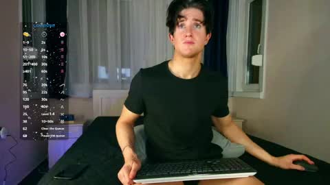 Snapshot of christianlevine_ chatting on 14, 4, 2026 UPVOTE ME ------ ILL DO SOMETHING FOR FREE online show from 14, 4, 2026