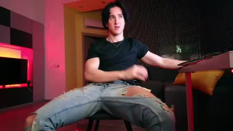 Snapshot of christianlevine_ chatting on 5, 7, 2026 UPVOTE ME ------ ILL DO SOMETHING FOR FREE online show from 5, 7, 2026