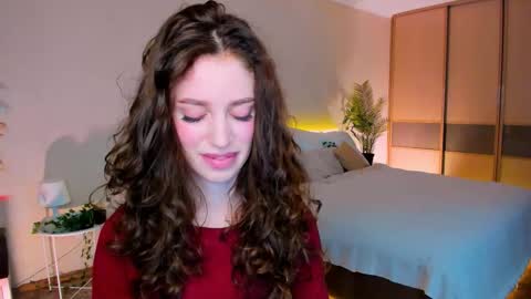 christinaconteeree online show from 9, 10, 2025