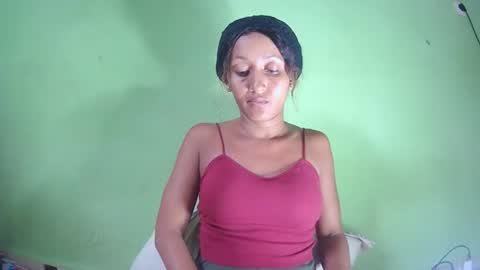 Snapshot of christine213 chatting on 7, 2, 2026 christine213 online show from 7, 2, 2026